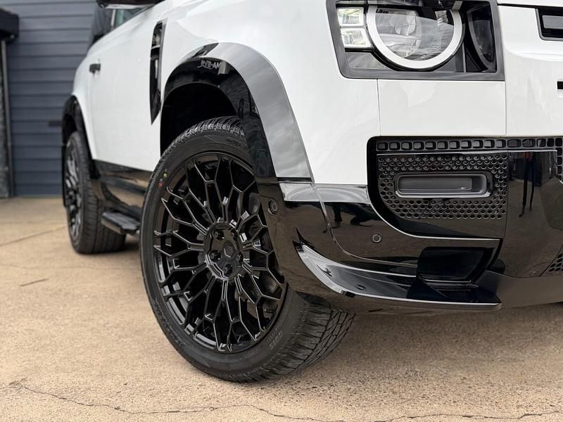 Używany Land Rover Defender 2023 Biały SUV