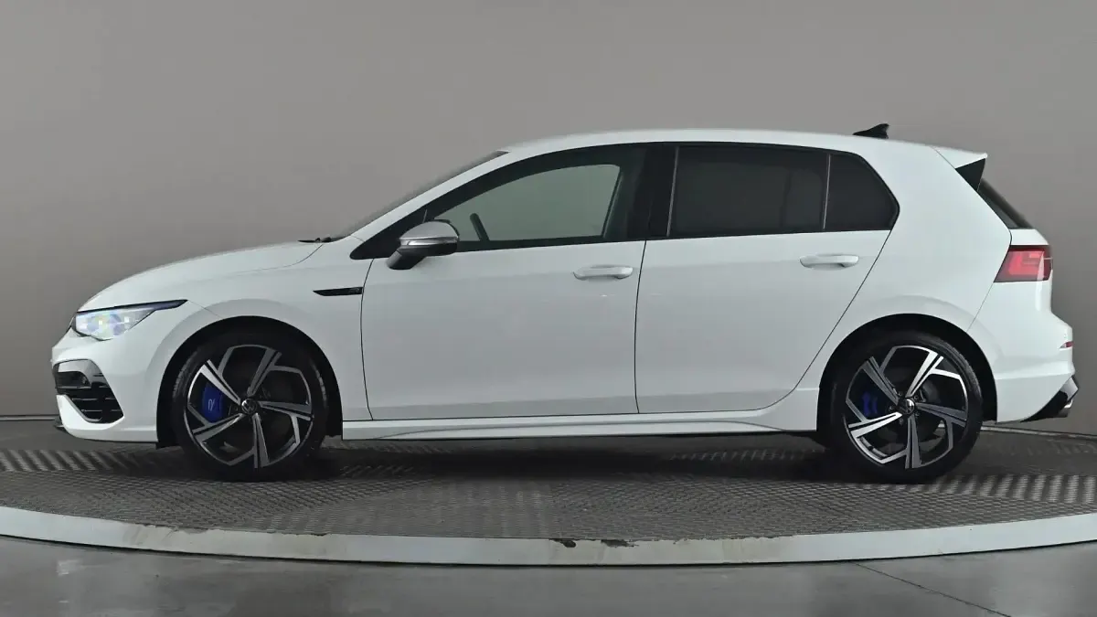 Used VW Golf VIII R 320 HP (235 kW) 2024 White Hatchback