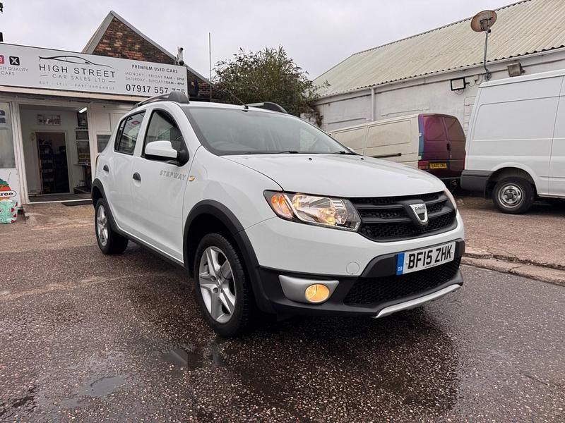Used Dacia Sandero Ambiance 2015 White Hatchback