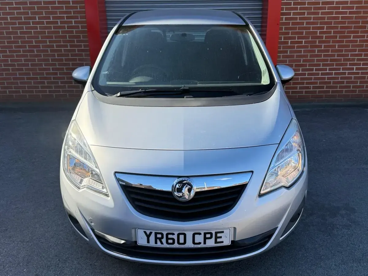 Used Vauxhall Meriva 100 HP (73 kW) 2010 Silver MPV