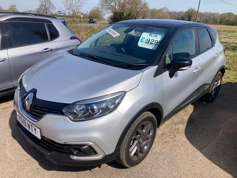 Silver black Used 2019 Renault Captur Iconic SUV | £9,291 (Fair price) - Image 1/4