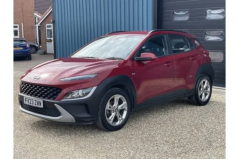 Used Hyundai Kona SE 120 HP (88 kW) 2023 Red SUV