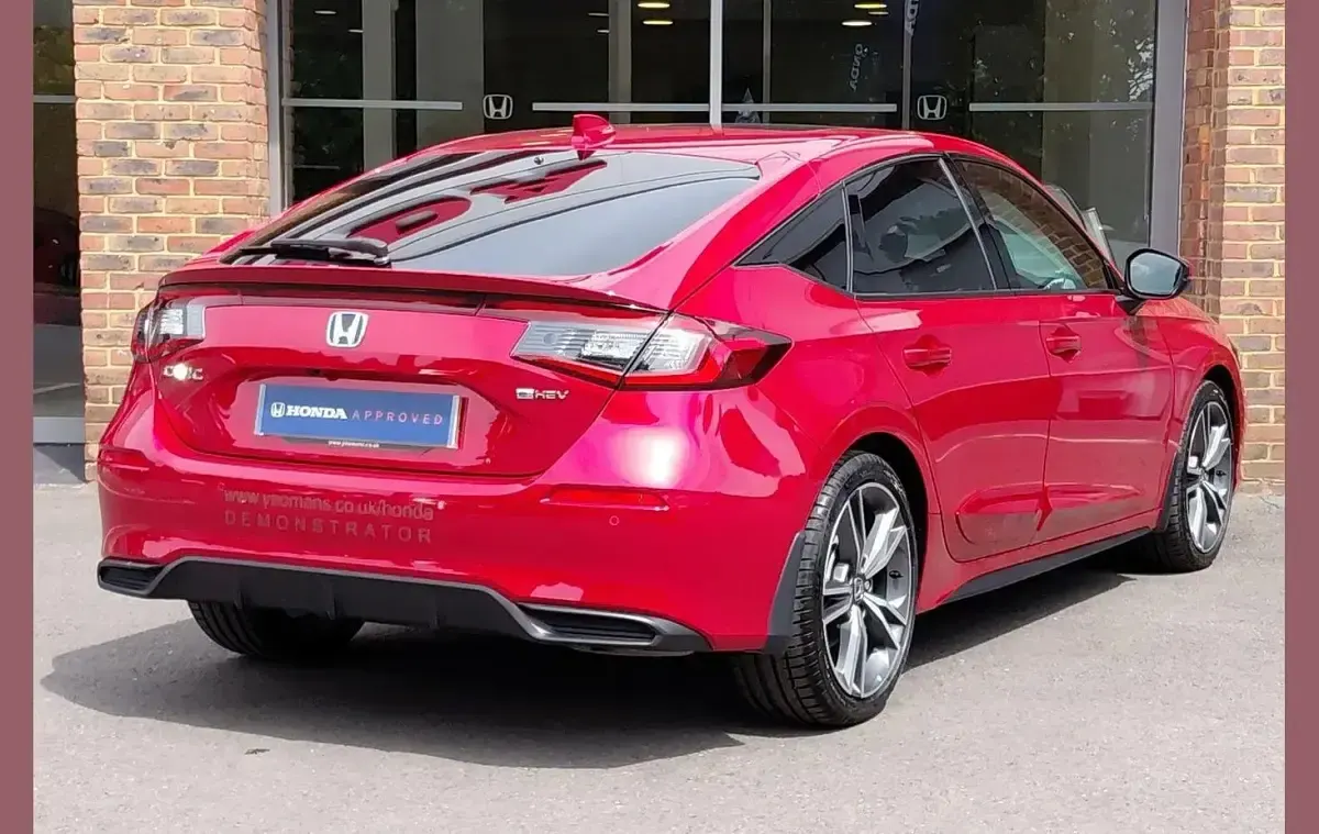 Used Honda Civic Advance 140 HP (102 kW) 2026 Red Hatchback