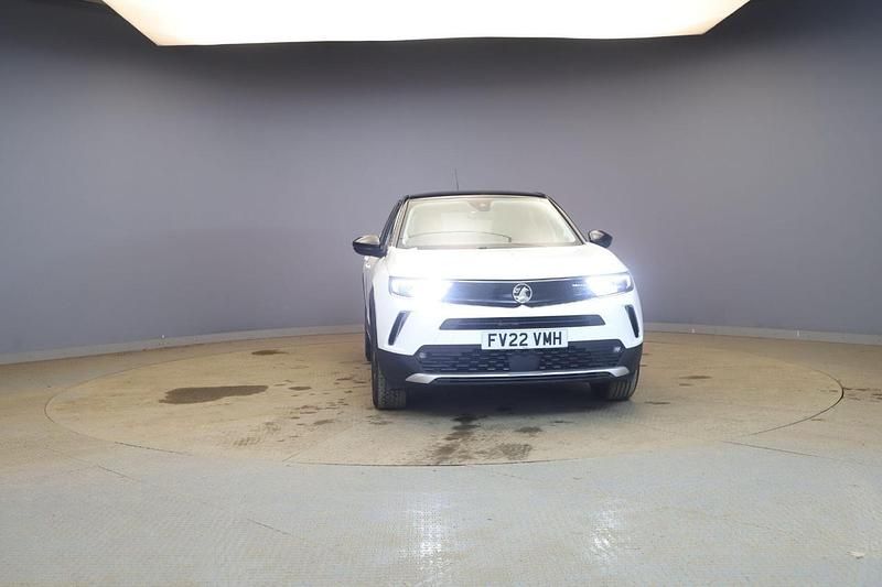 Second-hand Vauxhall Mokka Edition 99 CP (72 kW) 2022 Alb SUV