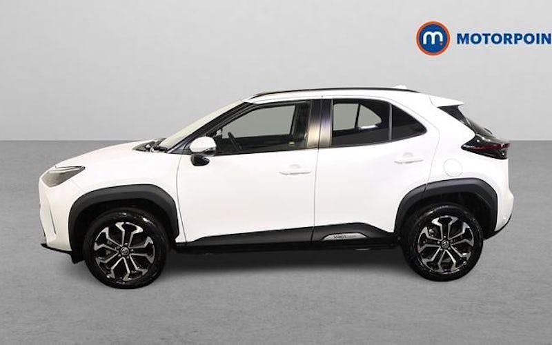 Used Toyota Yaris Hybrid Design 116 HP (85 kW) 2026 Estate