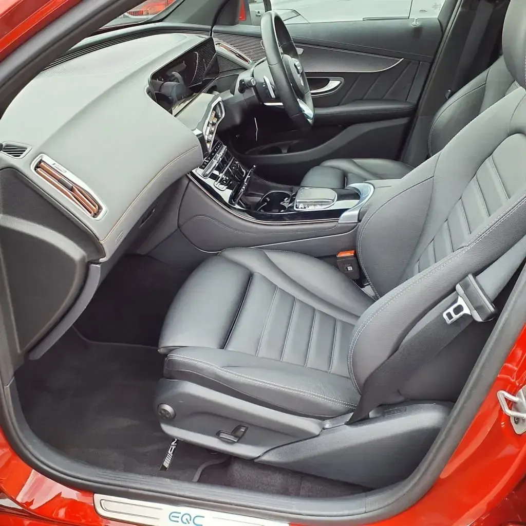 Usado Mercedes EQC400 AMG Line Premium 300 kW (408 CV) 2022 Rojo SUV