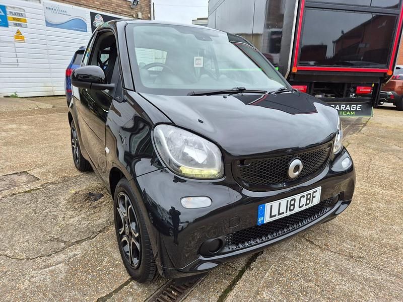 Used Smart ForTwo Coupé Premium 71 HP (52 kW) 2018 Black Coupe