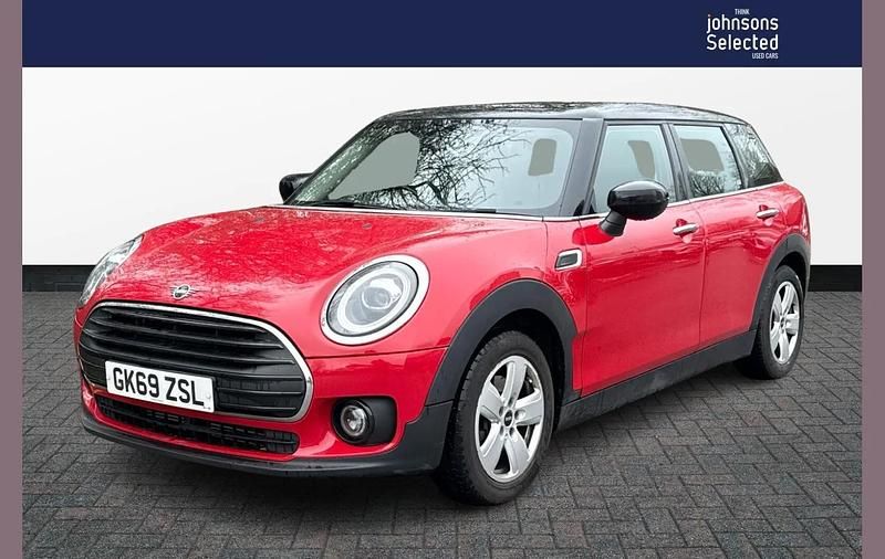 Used Mini Cooper Clubman Classic 134 HP (98 kW) 2019 Red Estate