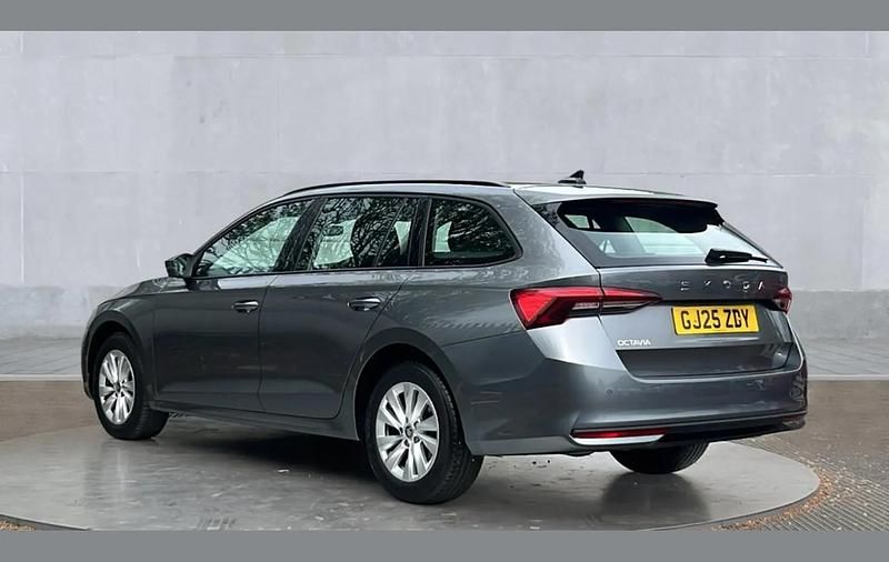 Used Skoda Octavia SE Technology 150 HP (110 kW) 2025 Grey Estate