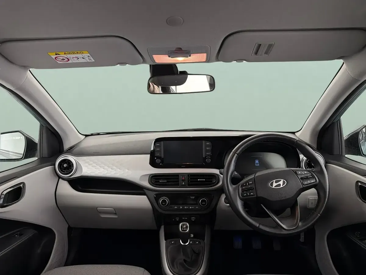 Used Hyundai i10 Premium 2024 Green Hatchback