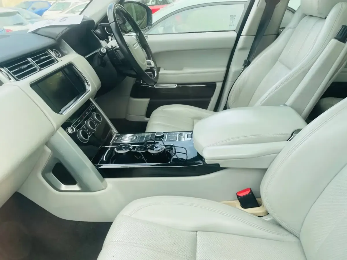 Używany Land Rover Range Rover Vogue 2013 Szary SUV