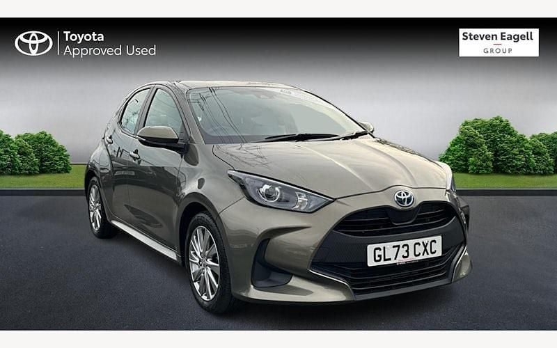Used 2025 Toyota Yaris Hybrid Hatchback | £19,631 (Good price) - Image 1/3