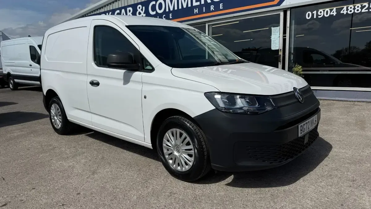 Begagnad VW Caddy S 2022 Vit Minibuss