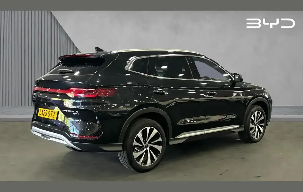 Used BYD Seal U Boost 218 HP (160 kW) 2025 Black SUV