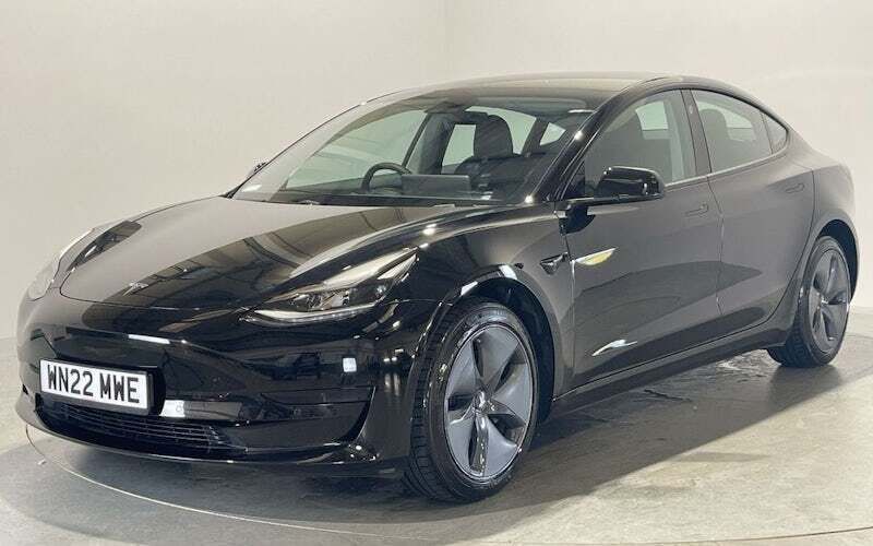 Black Used 2021 Tesla Model 3 Standard Range Plus Sedan | £16,999 (Fair price) - Image 1/4
