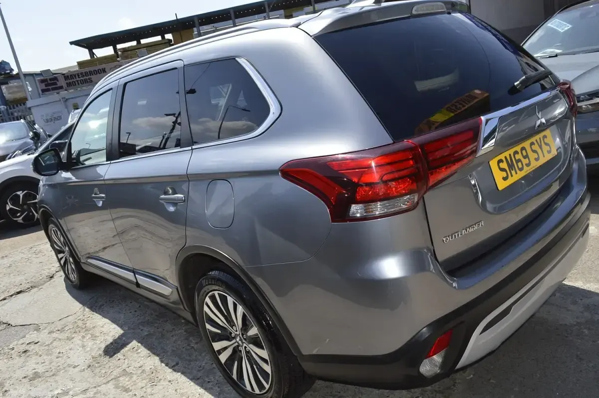 Used Mitsubishi Outlander 150 HP (110 kW) 2020 Grey SUV