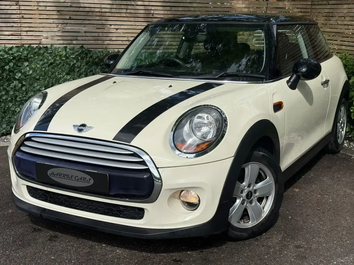 Used Mini Cooper Hatch 136 HP (100 kW) 2015 White Hatchback