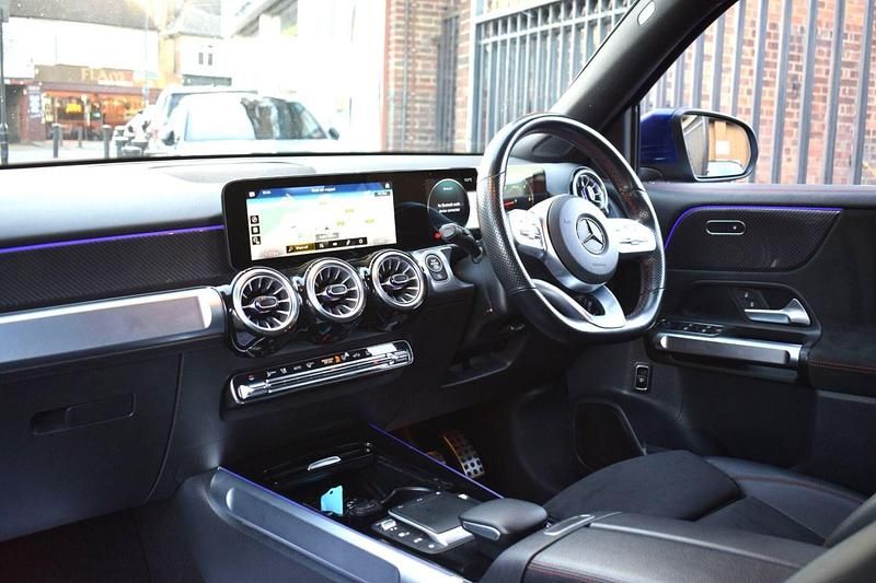 Used Mercedes GLB220 AMG Line Premium 190 HP (139 kW) 2021 Blue SUV