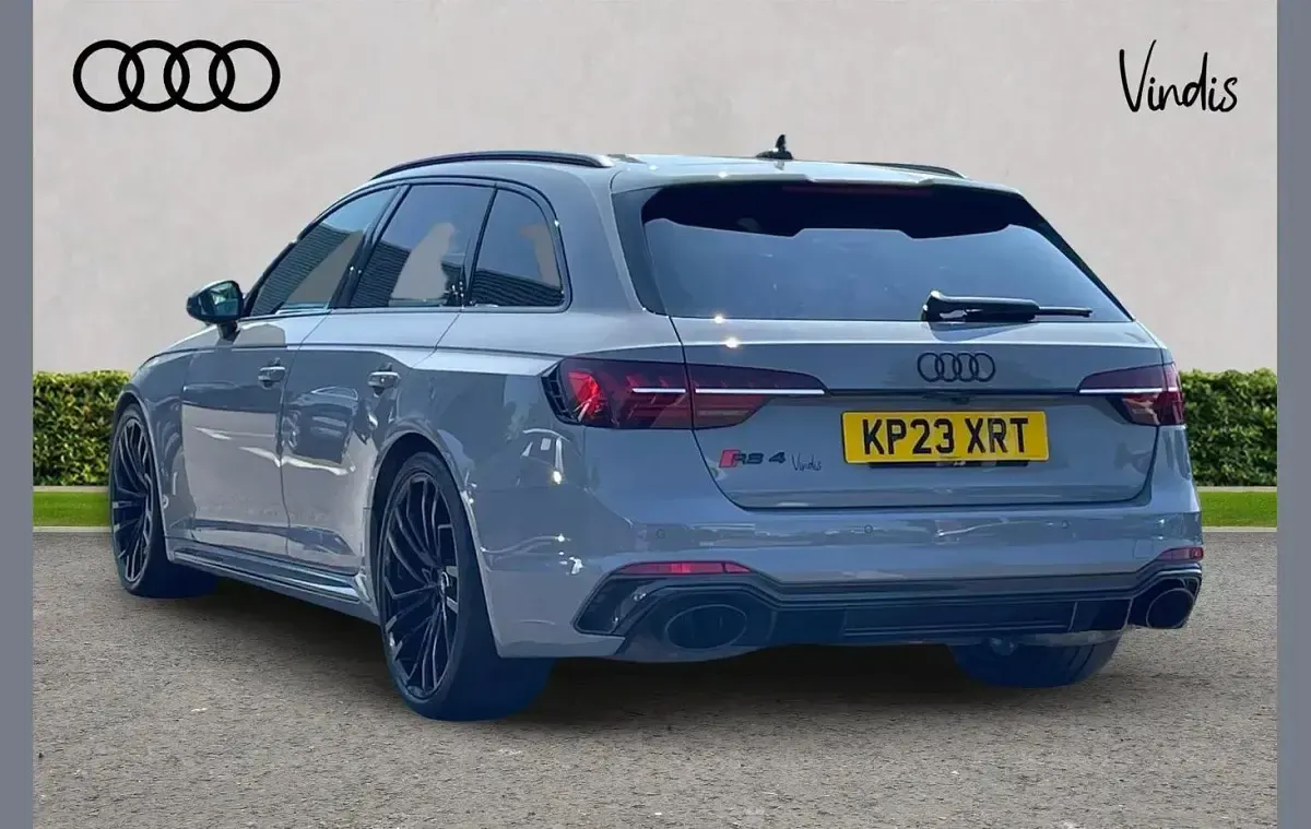 Used Audi RS4 Design 444 HP (326 kW) 2023 Grey Estate