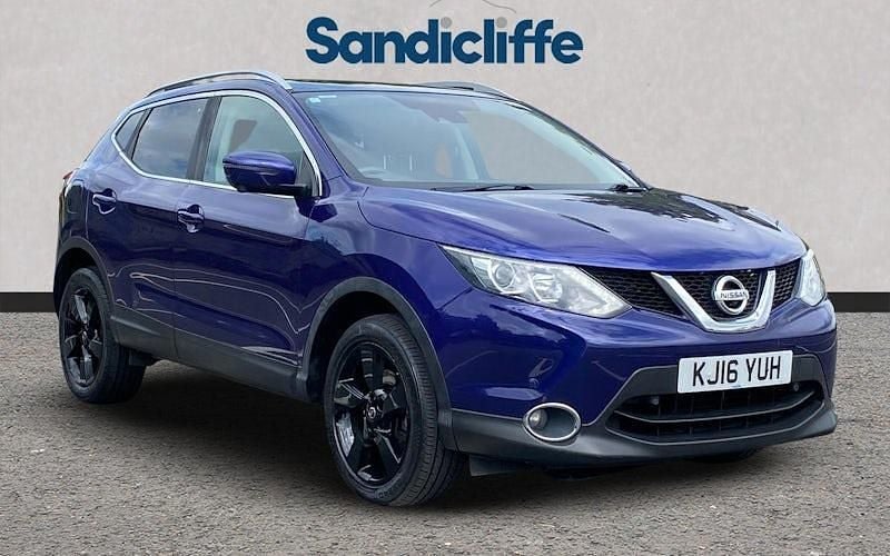Blue Used 2016 Nissan Qashqai N-Connecta SUV | £6,500 (Good price) - Image 1/4