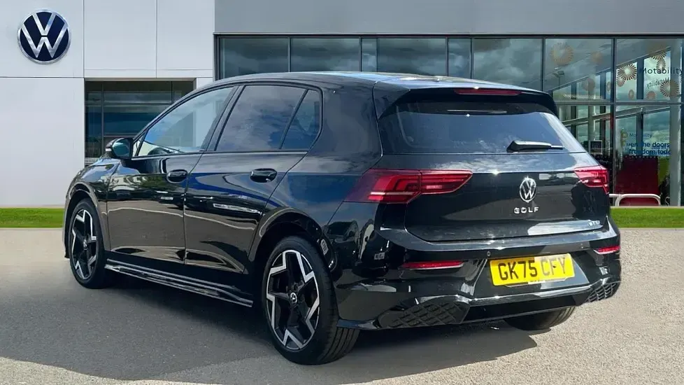 Used VW Golf VIII R-line 150 HP (110 kW) 2025 Black