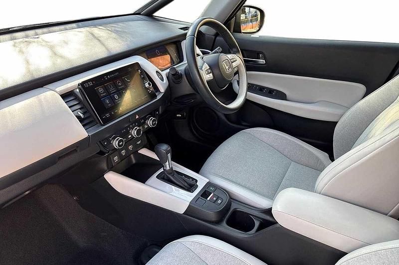 Used Honda Jazz Hybrid 109 HP (80 kW) 2022 Black Hatchback