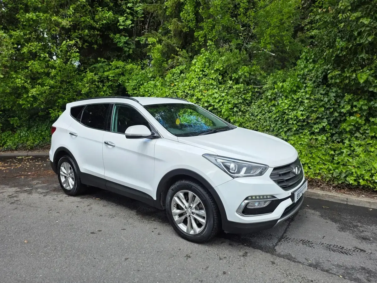 Used Hyundai Santa Fe Premium 200 HP (147 kW) 2017 White SUV