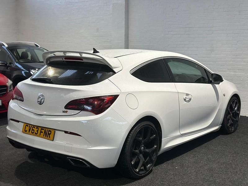 Used Vauxhall Astra GTC 2013 White Hatchback