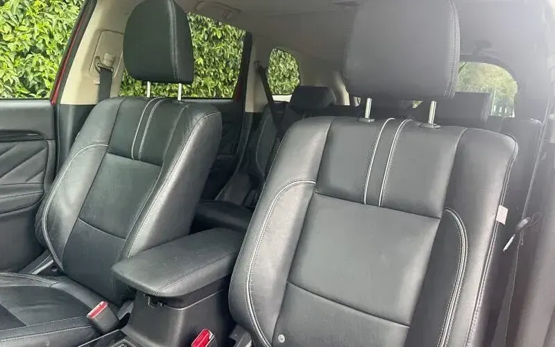 Used Mitsubishi Outlander P-HEV 203 HP (149 kW) 2018 Estate