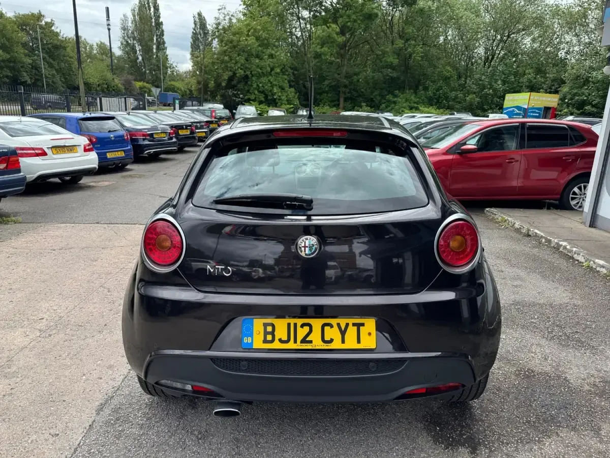Begagnad Alfa Romeo MiTo Distinctive 2012 Svart Halvkombi