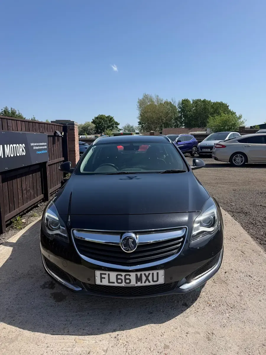 Used Vauxhall Insignia 136 HP (100 kW) 2016 Black Estate