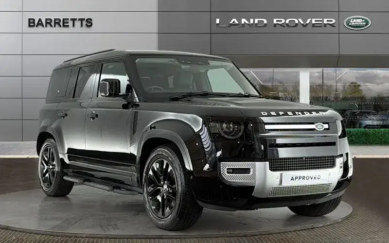 Used Land Rover Defender 249 HP (183 kW) 2023 SUV
