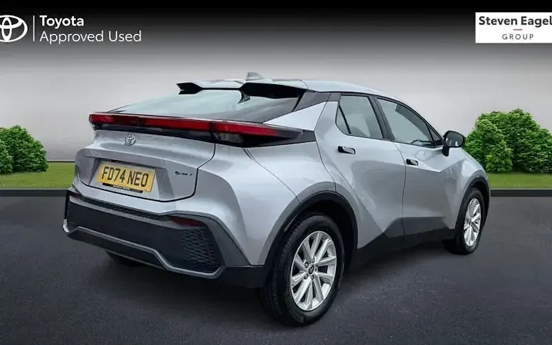 Used Toyota C-HR 140 HP (102 kW) 2026 SUV