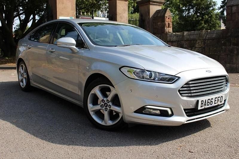Silver Used 2017 Ford Mondeo Titanium Hatchback | £6,995 (Good price) - Image 1/1