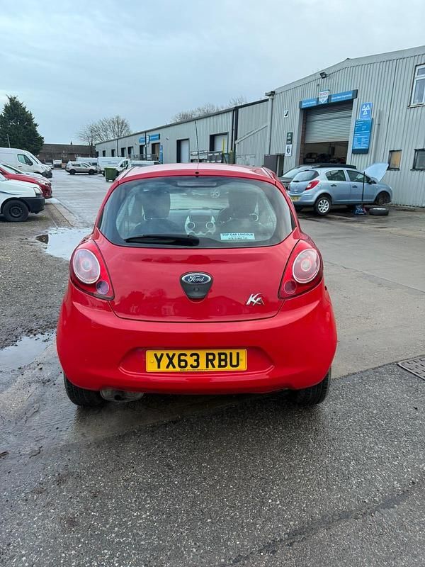 Używany Ford Ka Studio 69 KM (50 kW) 2013 Czerwony Hatchback