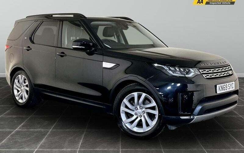 Black Used 2019 Land Rover Discovery 5 HSE SUV | £21,995 (Good price) - Image 1/2