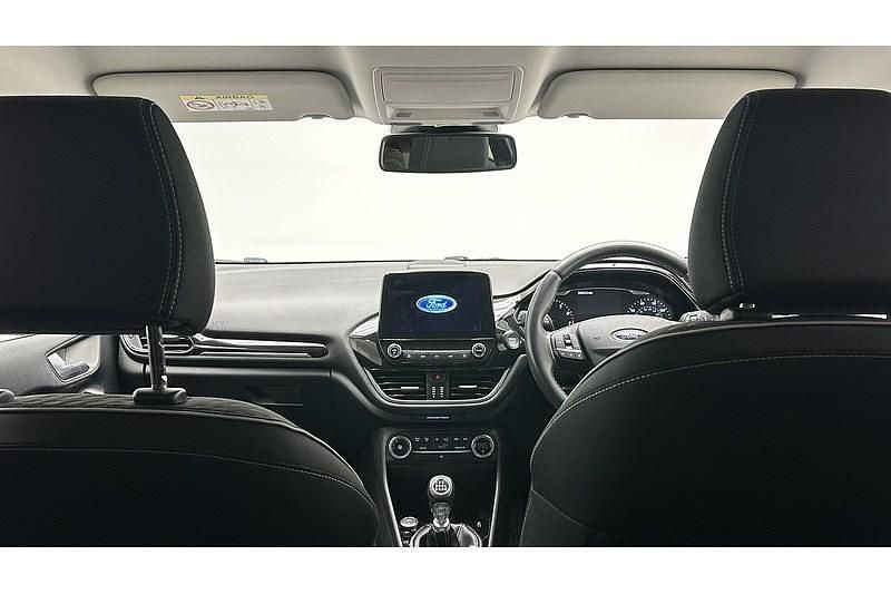 Used Ford Fiesta Titanium 125 HP (91 kW) 2017 Blue Hatchback