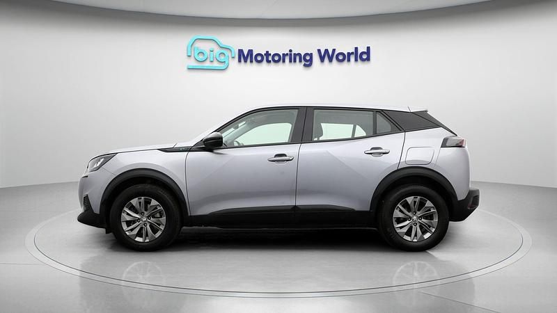 Used Peugeot e-2008 Active Premium 98 kW (134 HP) 2022 Grey SUV