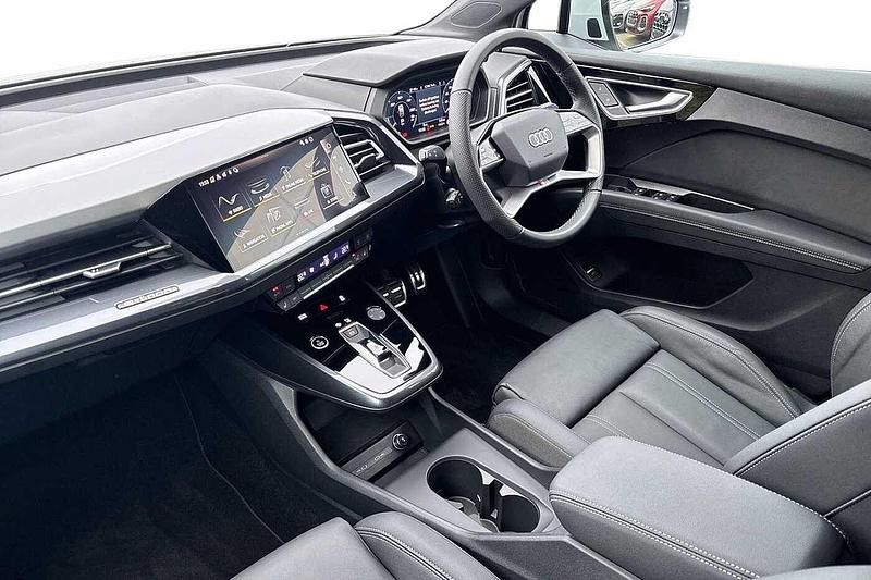 New Audi Q4 e-tron S-Line 210 kW (286 HP) 2025 Glacier white, metallic SUV