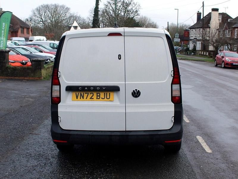 Used VW Caddy Maxi S 102 HP (75 kW) 2022 White MPV