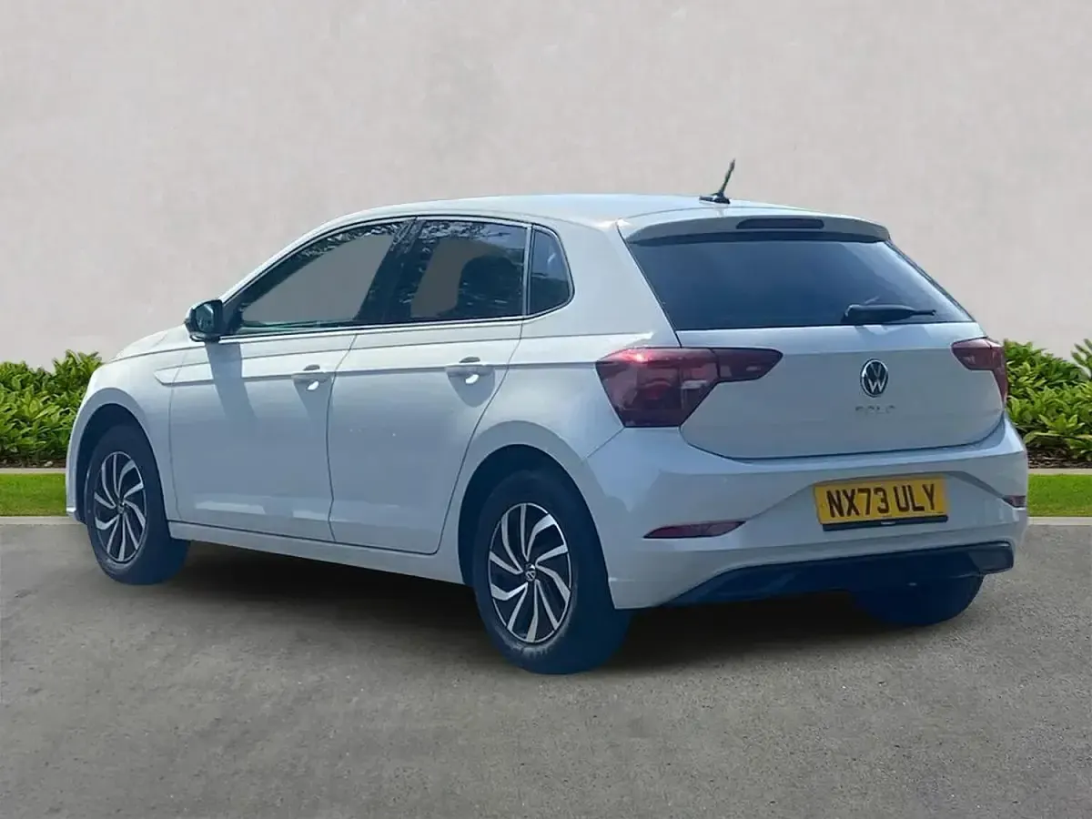 Used VW Polo Life 80 HP (58 kW) 2023 Grey Hatchback