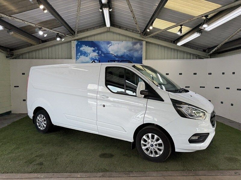 White Used 2020 Ford Transit Custom Limited Van | £12,490 (Fair price) - Image 1/4