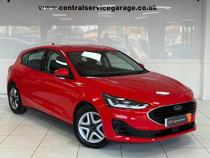 Used Ford Focus Zetec 120 HP (88 kW) 2023 Red Hatchback