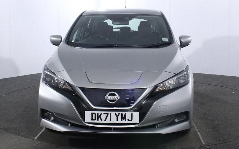 Used Nissan Leaf Acenta 110 kW (150 HP) 2021 Silver Hatchback