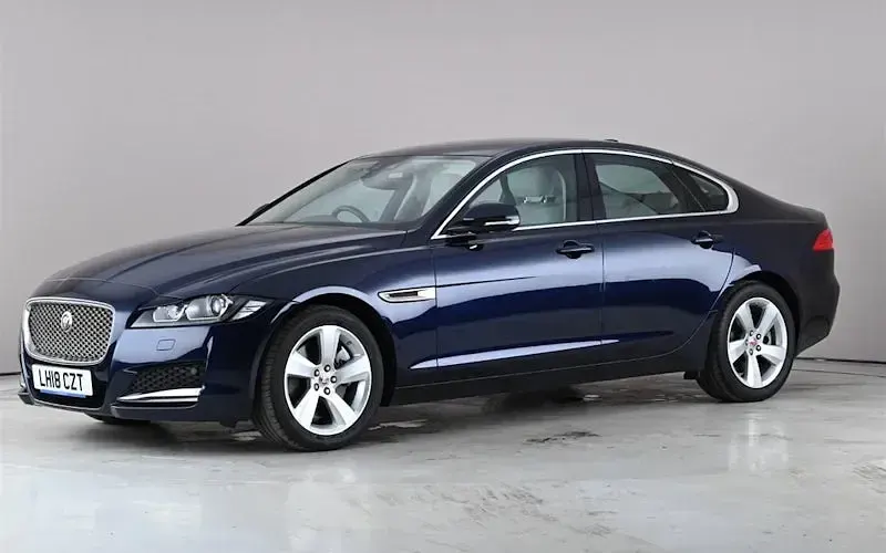 Używany Jaguar XF Portfolio 300 KM (220 kW) 2018 Niebieski Sedan/Limuzyna