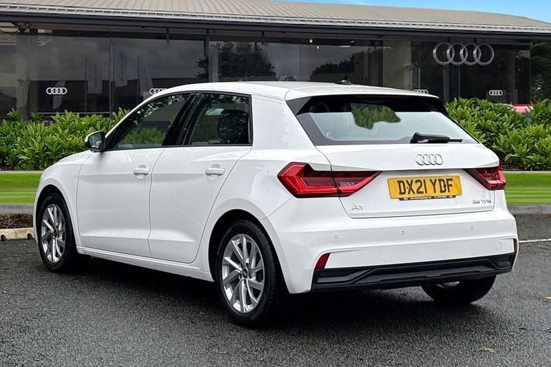 Used Audi A1 Sport 95 HP (69 kW) 2021 White SUV