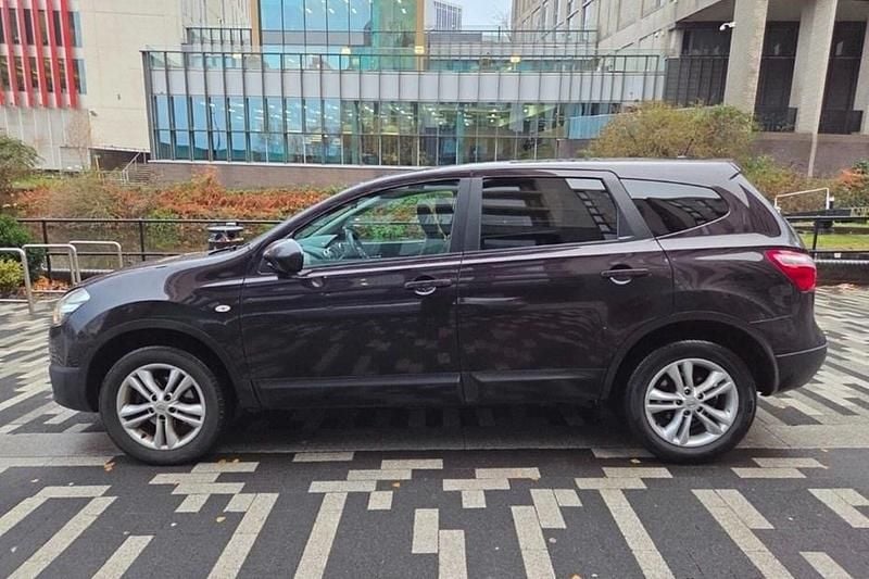 Used Nissan Qashqai +2 Acenta 110 HP (80 kW) 2012 Black SUV