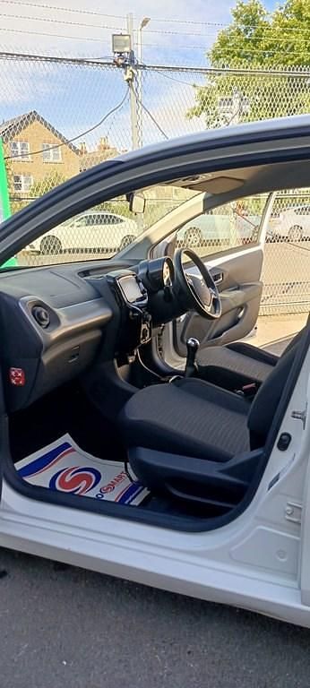 Usado Citroën C1 Flair 82 HP (60 kW) 2016 Branco Citadino