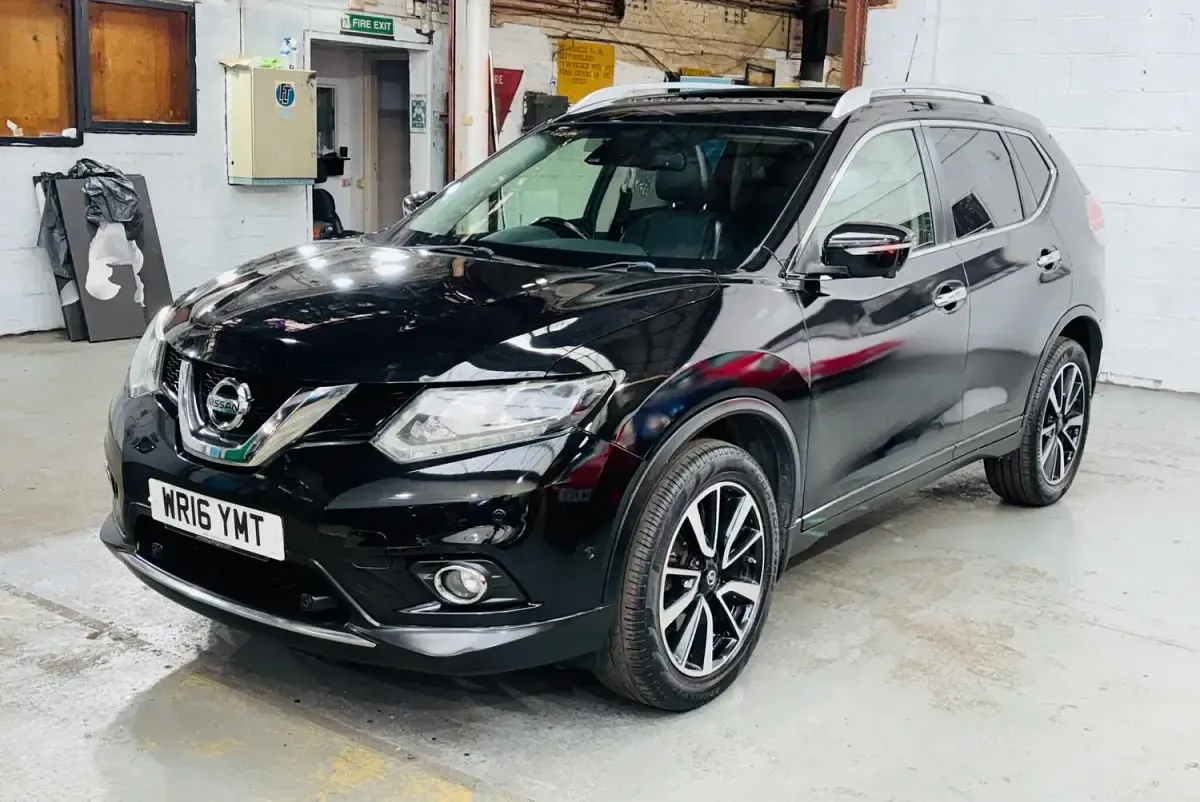 Used Nissan X-Trail S 130 HP (95 kW) 2016 Black SUV