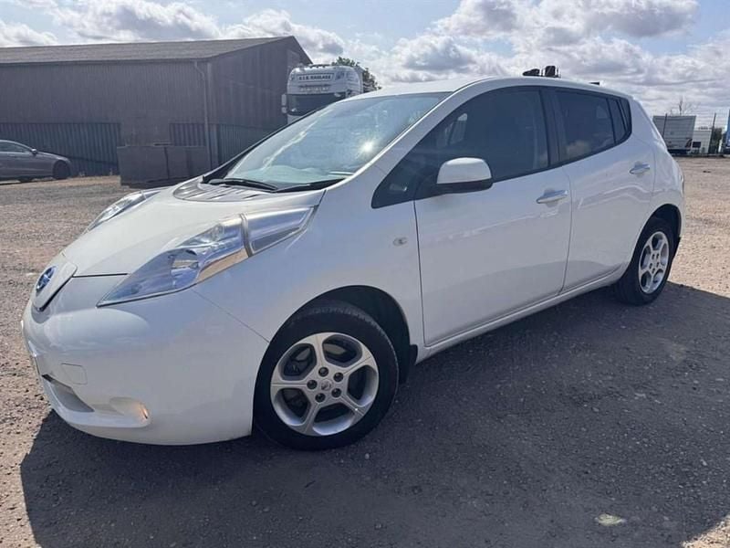 White Used 2015 Nissan Leaf Acenta Hatchback | £2,990 (Fair price) - Image 1/4